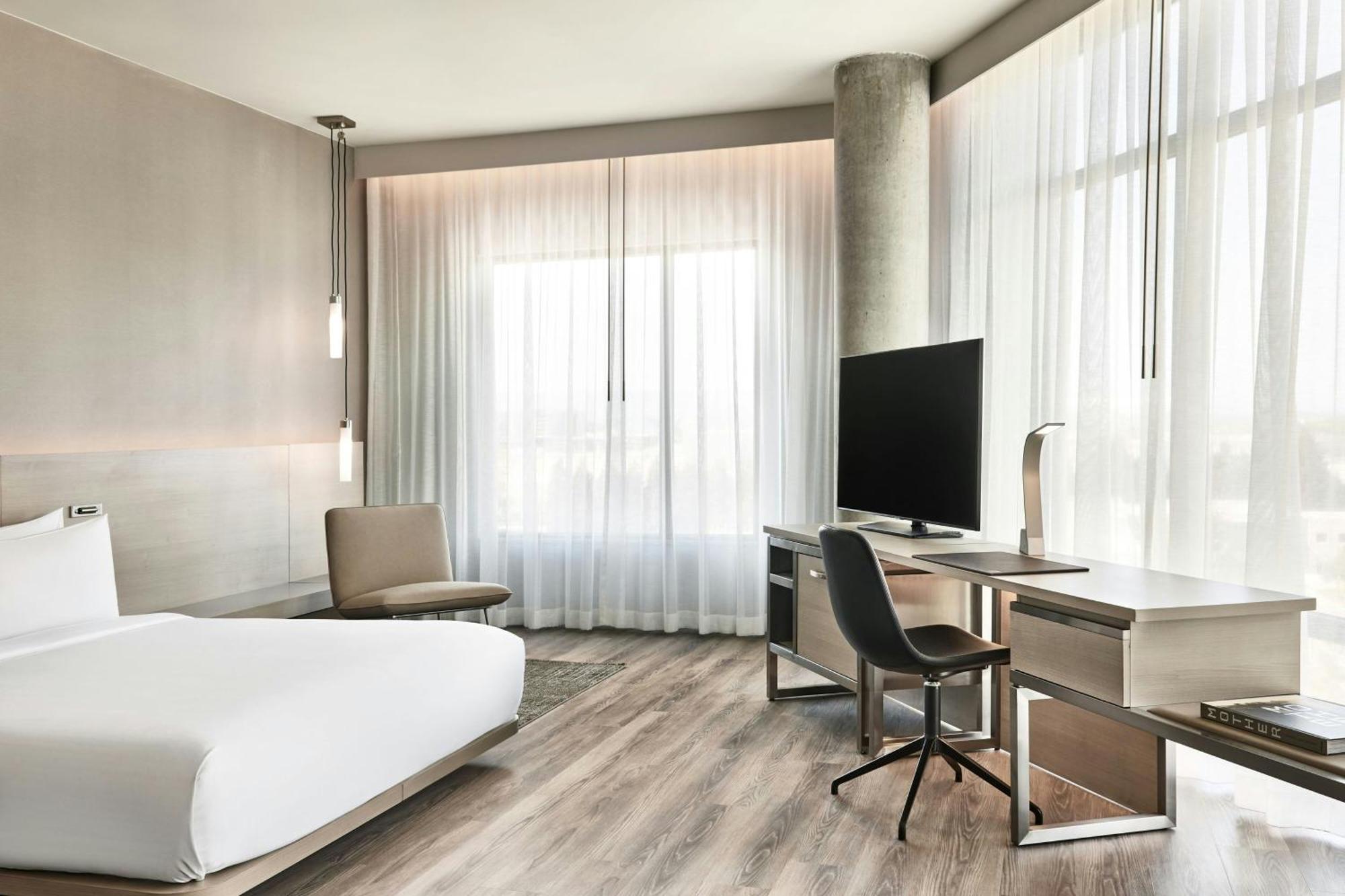 Ac Hotel By Marriott Sunnyvale Moffett Park Exterior photo